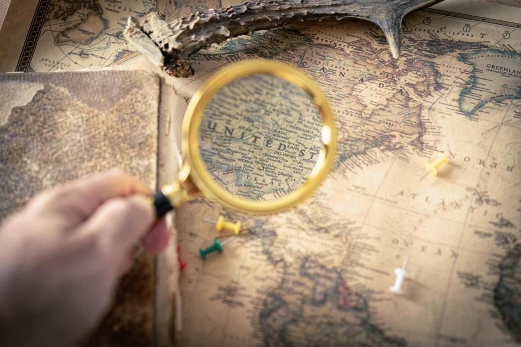 A magnifying glass looking at a map of the USA to find the British Expats in the U.S.